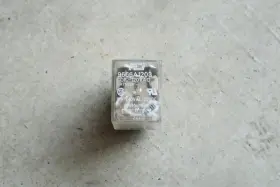 105710 ADVANCE Lamp Blade Relays