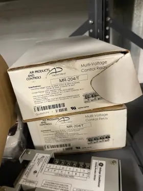 MR-204-T AIR PRODUCTS Voltage Control Relay