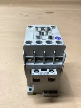 100-C09 ALLEN BRADLEY Contactor #3