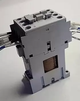 100-C09Z ALLEN-BRADLEY Contactor Relay