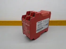 440R-C23137 ALLEN BRADLEY Gaurdmaster Safety Relay