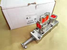 440T-MDALE100-COD ALLEN-BRADLEY Keyed Interlock Switch