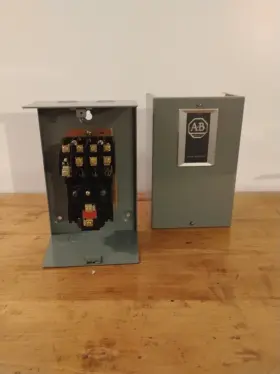 700-BR401A2 ALLEN BRADLEY Enclosed Relay Ac