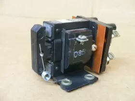 700-C200 ALLEN BRADLEY Control Relay
