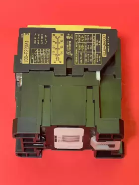700-F220A1-B ALLEN-BRADLEY Control Relay
