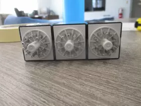 700-HA33A1-4 ALLEN-BRADLEY Relay Coil #2