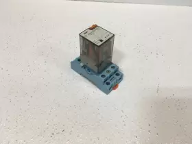 700-HAB3A1-3-4 ALLEN-BRADLEY Relay Releco Base Kb