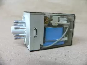 700-HAX2Z24-4 ALLEN BRADLEY Relay #2