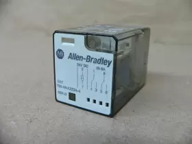 700-HAX2Z24-4 ALLEN BRADLEY Relay