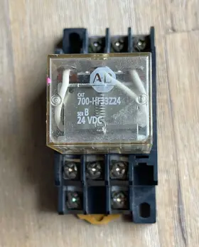 700-HF33Z24 ALLEN-BRADLEY Relay Pin Socket Base #3