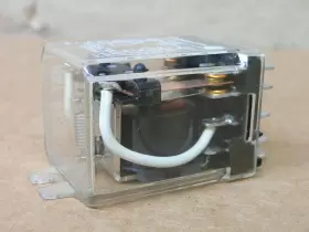700-HHF62A1 ALLEN BRADLEY Relay