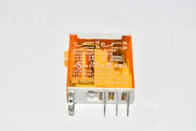 700-HK32A1 ALLEN BRADLEY Gp Line Relay Standard Contacts