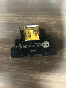 700-HK32A24 ALLEN-BRADLEY Relay