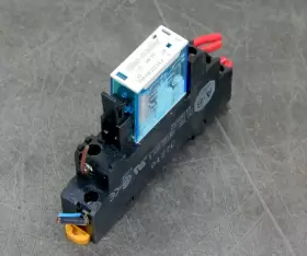 700-HK32Z24-4 ALLEN-BRADLEY Power Relay Ac #2