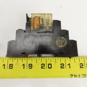 700-HK36224 ALLEN BRADLEY Relay Base #2
