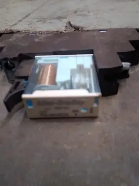 700-HKX6Z24 ALLEN-BRADLEY Line Relay #2