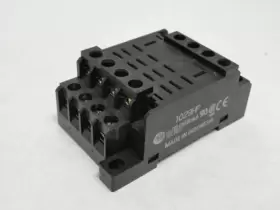 700-HN139 ALLEN-BRADLEY Relay Socket