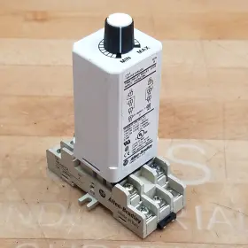 700-HS12AU24 ALLEN BRADLEY Delay Relay