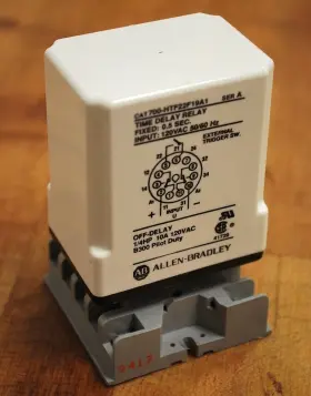 700-HTF22F19A1-A ALLEN BRADLEY Delay Relay Socket