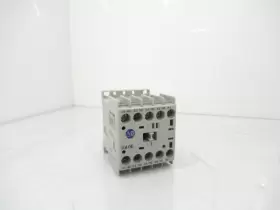700-K40E ALLEN BRADLEY Control Relay