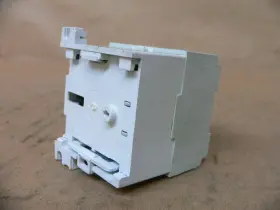 700-M220D ALLEN BRADLEY Control Relay #2