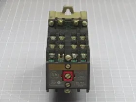700-P1200B22 ALLEN BRADLEY Control Relay #2