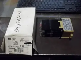 700-P800B11 ALLEN-BRADLEY Control Relay