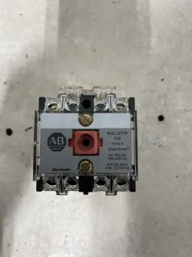 700-PT ALLEN-BRADLEY Pneumatic Delay Relay