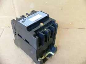 700-R000A1 ALLEN BRADLEY Control Relay