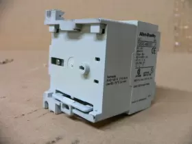 700DC-MB310J ALLEN BRADLEY Control Relay Vdc Volt Amp #2