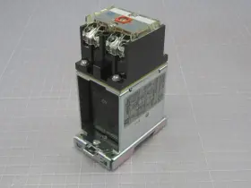 700DC-P400DZ2 ALLEN BRADLEY Relay Socket