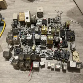 700HA33 ALLEN BRADLEY Potter Omron Finder Square Relay Timer
