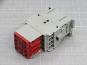 700S-CF620EJBC ALLEN BRADLEY Safety Control Relay