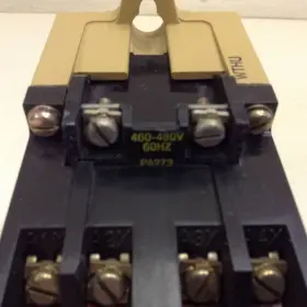 700S-P220A4 ALLEN BRADLEY Safety Relay #2