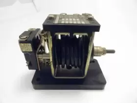 809-A13E ALLEN-BRADLEY Trip Relay Lug #3