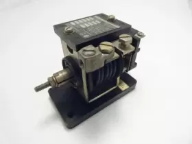 809-A13E ALLEN-BRADLEY Trip Relay Lug