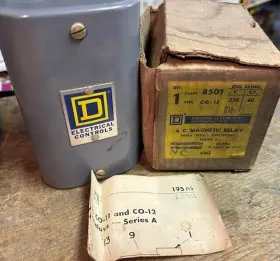 8501-CG-12 ALLEN BRADLEY Square Magnetic Relay