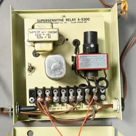 4-5300 AMERICAN INSTRUMENTS Supersensitive Relay Power Supply