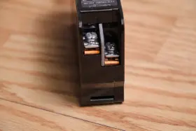 WR6616-81 AROMAT Hid Relay Double Pole Single Vdc #3