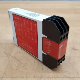 EM-F-7G BANNER ENGINEERING Safety Extension Module