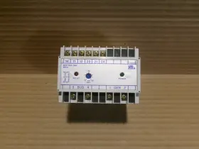 9319100100 BASLER ELECTRIC Synchronizing Check Relay