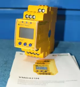 B93010007 BENDER Voltage Monitor #2