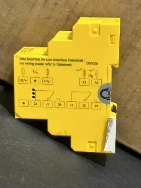 VME420-D-2 BENDER Linetraxx Voltage Frequency Monitor Relay #2
