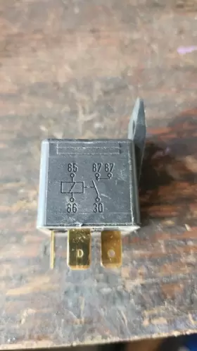 V23234-C1001-Y005 BOSCH Power Relay #3