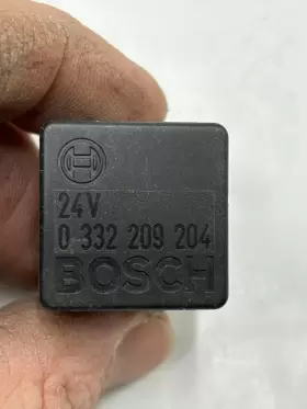 V23234A0004Y051 BOSCH Relay Pins #2