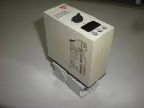 1420-156-024 CARLOS GAVAZZI Infrared Relay Powers Up #2