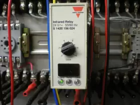 1420-156-024 CARLOS GAVAZZI Infrared Relay Powers Up