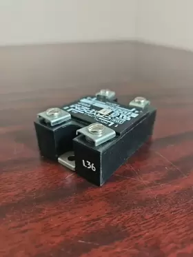 TD2425 CRYDOM Solid Relay Amp #3