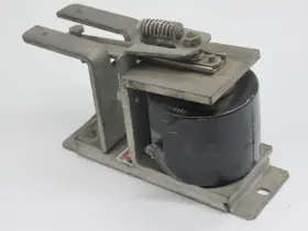 6011H23A CUTLER-HAMMER Relay Contacts #2