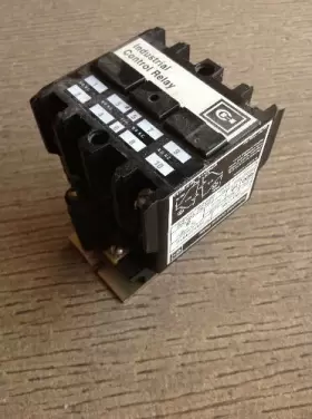 AR420AR CUTLER HAMMER Coil Control Relay Amp